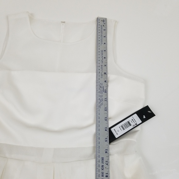 Badgley Mischka Pleated Lace Floral Ivory D0 - Picture 7 of 8